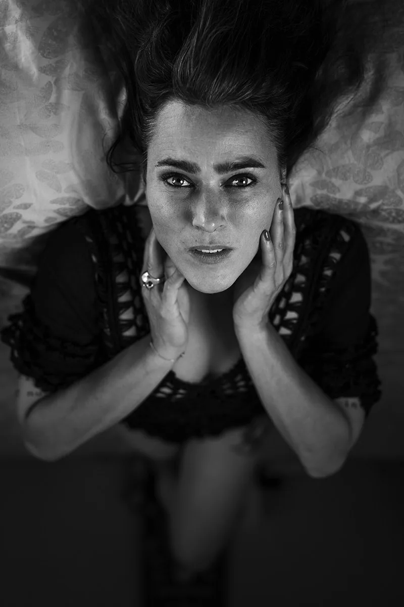 portrait-femme-ange-dessus-dessous-intimiste-philippe-martz