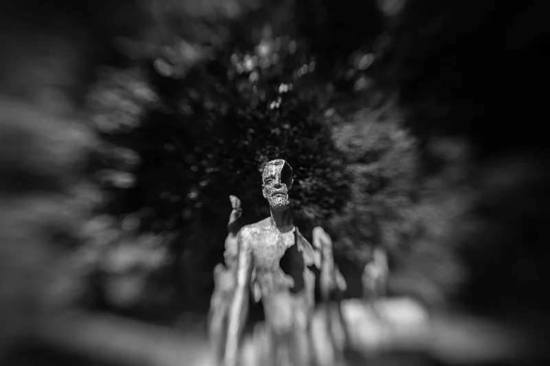 hunger-wall-Prague-statue-symbolique-emotion-noir-blanc-philippe-martz