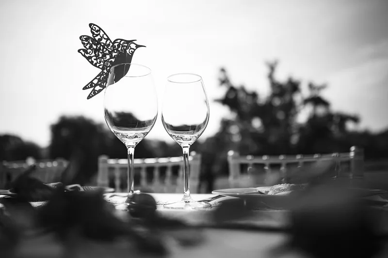 déco-mariage-clair-obscur-poesie-vintage-noir-et-blanc-ambiance-philippe-martz