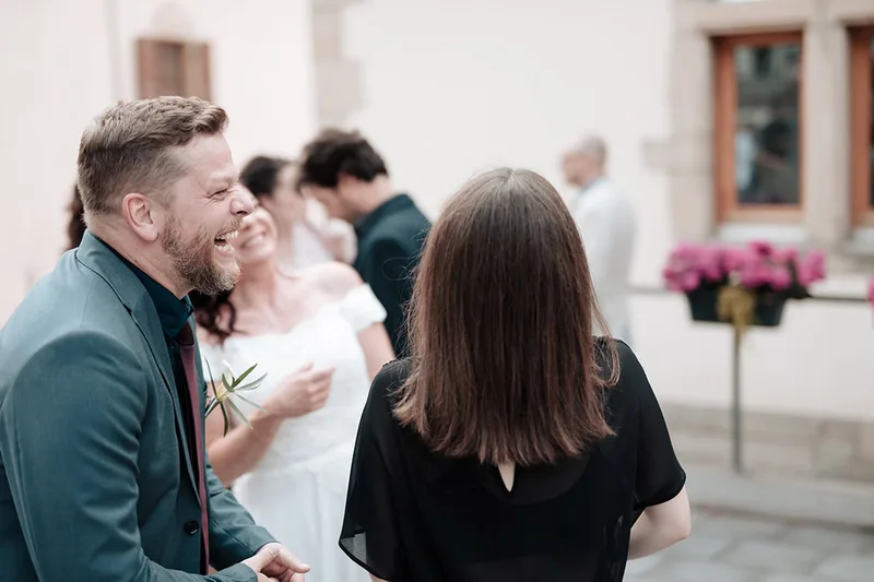 photo-mariage-rire-emotion-instant-famille-philippe-martz