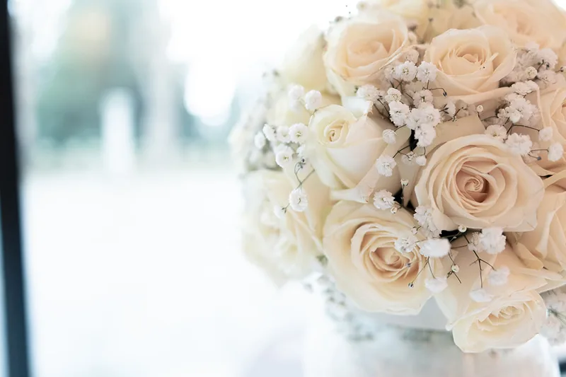 photo-mariage-bouquet-fleurs-composition-florale-lumineux-douceur-philippe-martz