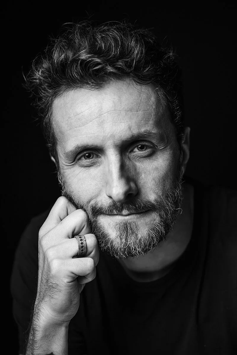 portrait-homme-regard-douceur-studio-flash-philippe-martz