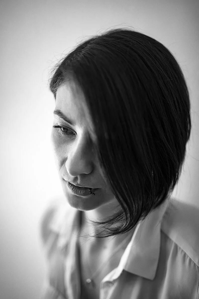 portrait-femme-expression-introspection-regard-philippe-martz