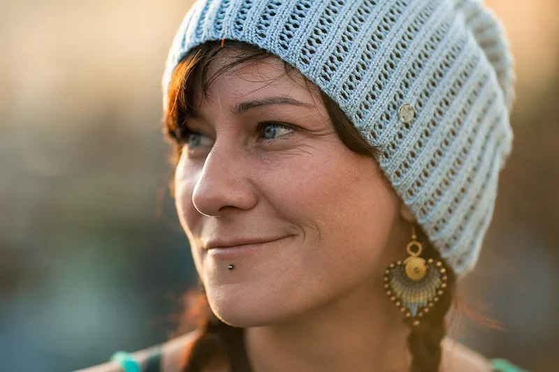 Regard-reverie-ambiance-portrait-communication-femme-sophy-ann-pudwell
